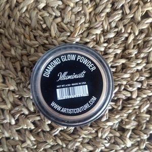 Artist Couture Diamond Glow Powder